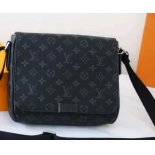 Women Luxurys Designers Bags Crossbody High Quality Handbags Womens Purses Shoulder Shopping Totes Bag (10)