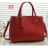 Women Luxurys Designers Bags Crossbody High Quality Handbags Womens Purses Shoulder Shopping Totes Bag (42)
