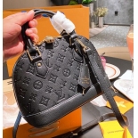 Women Luxurys Designers Bags Crossbody High Quality Handbags Womens Purses Shoulder Shopping Totes Bag (77)